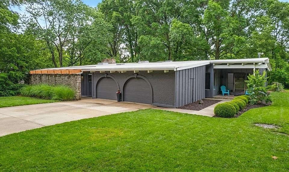 1st image of 12618 Oakmont Dr