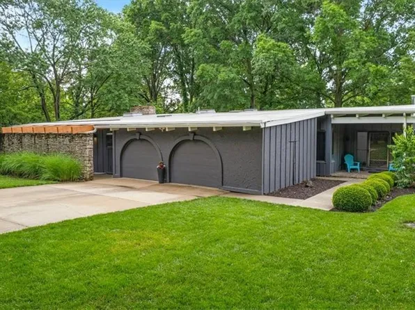 12618 Oakmont Dr, Kansas City, MO 64145