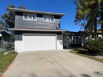 2010 Blackwood Ave, Grand Forks, ND, 58201