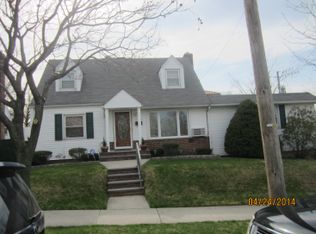 704 151st Pl, Whitestone, NY