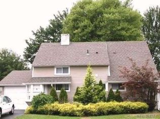 123 S Main St, Freeport, NY 11520