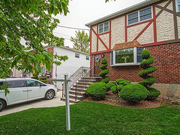 2nd image of 379 Doane Ave
