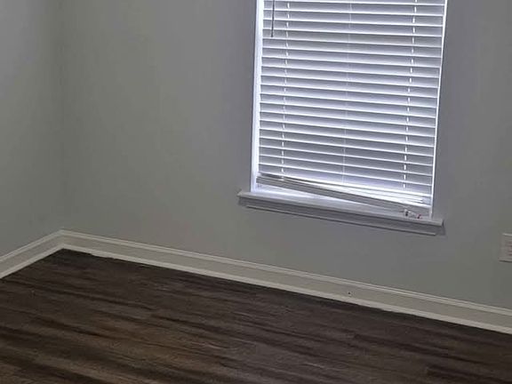 3rd image of 3525 Ten Oaks Cir