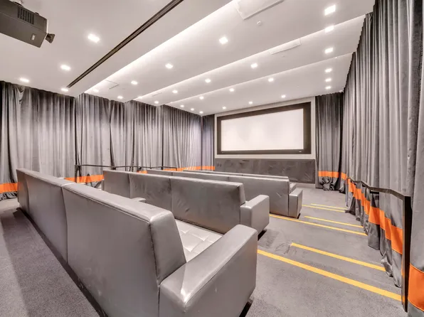 50 Riverside Boulevard image 21 of 28