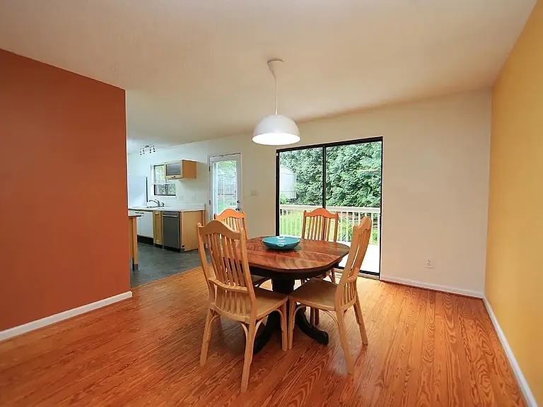 505 Fostoria Ct — Photo 33