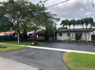 707 W 40th Pl, Hialeah, FL 33012