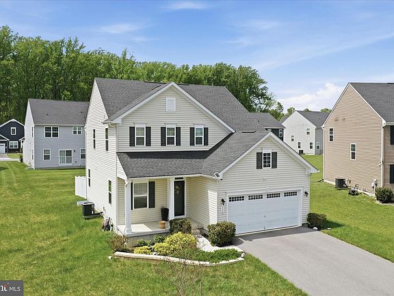 3rd image of 116 Machias Cir