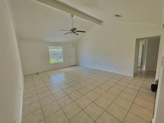4th image of 10914 Bradford Way Dr