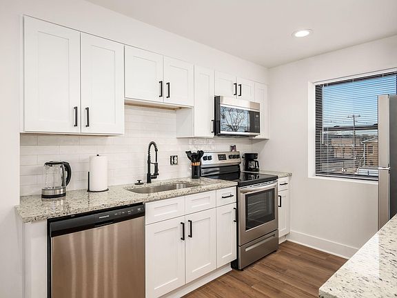 3rd image of 1656 E Livingston Ave #10