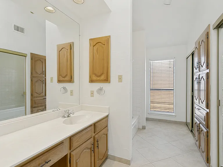 2200 W Park Blvd #3703 — Photo 9