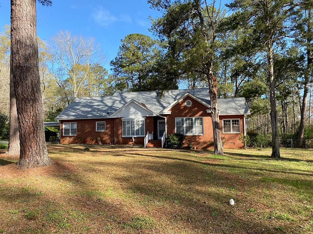 601 W Charlton St Milledgeville Ga 31061 Mls 44668 Zillow