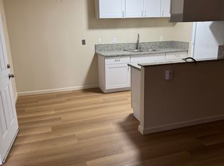 411 W Century Blvd APT 2, Lodi, CA 95240
