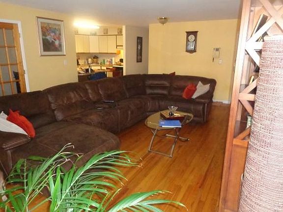 2nd image of 3431 33rd St APT 2A