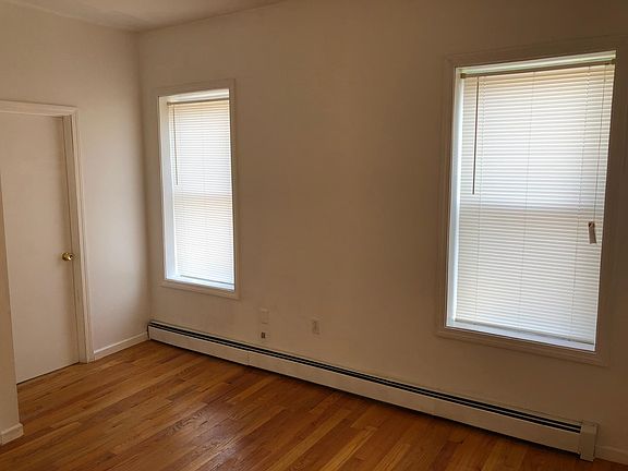 3rd image of 634 Congress Ave #3