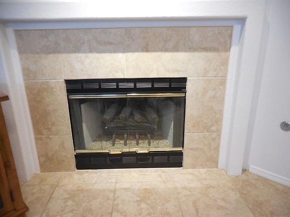 5th image of 15057 Odell Ln