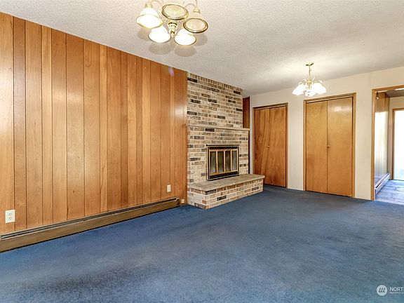 5th image of 16217 48th Avenue S