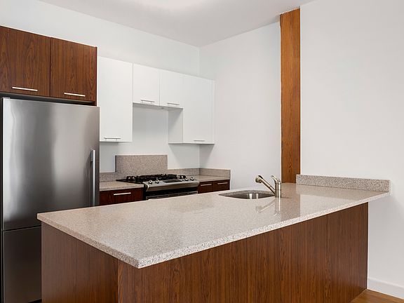 4th image of 390 Wythe Ave APT 5H