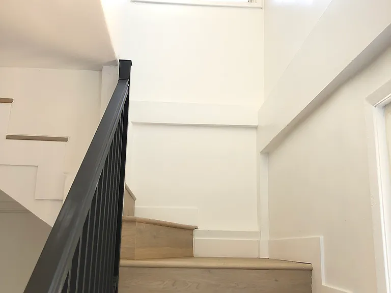 547 W Belmont St #B — Photo 5