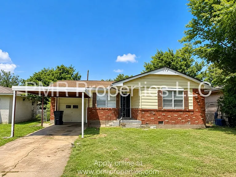 4311 NW Pollard Ave — Photo 1