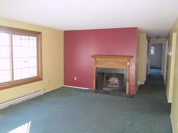 4th image of 6935 Thebes St NE