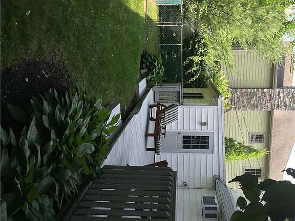 4th image of 231 Lawrence Ln