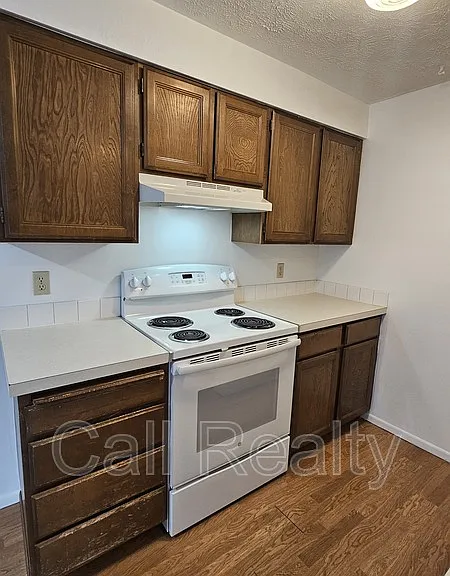 2815 E 27th Ave — Photo 4