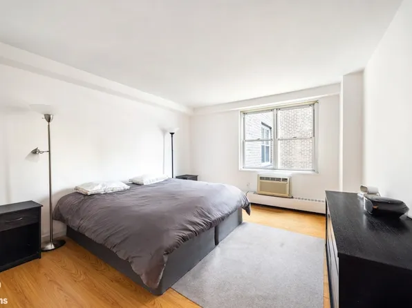 303 West 66th Street image 5 of 10