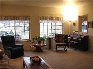 1st image of 6302 Hillview Way