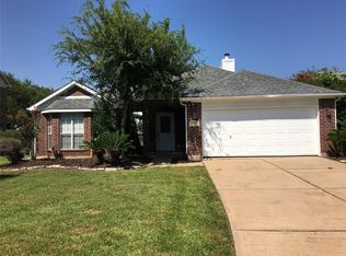 112 Plum Cir, Lake Jackson, TX 77566