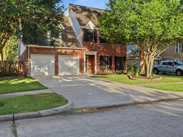 14611 Oak Chase Dr, Houston, TX 77062