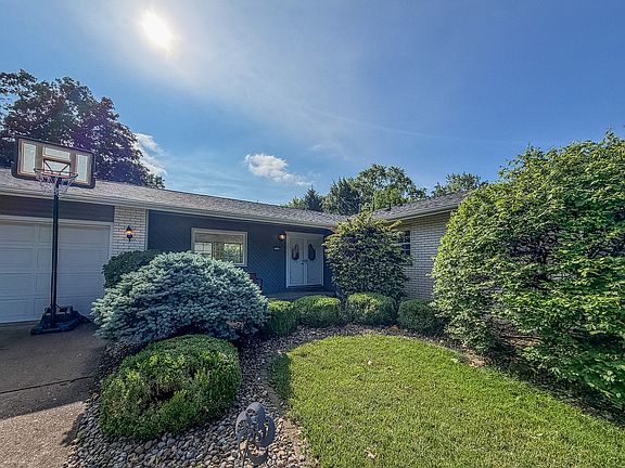 2nd image of 2112 Plymouth Dr