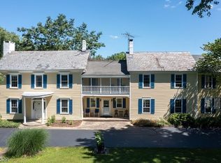 39 River Bend Rd, Clinton, NJ 08809