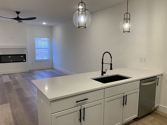 5th image of 2634 SW Livingston Sq #1