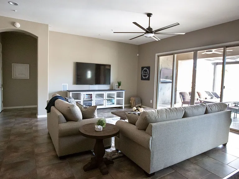 6331 S Fresno St — Photo 8
