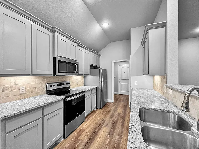 2812 Orchid Dr — Photo 6