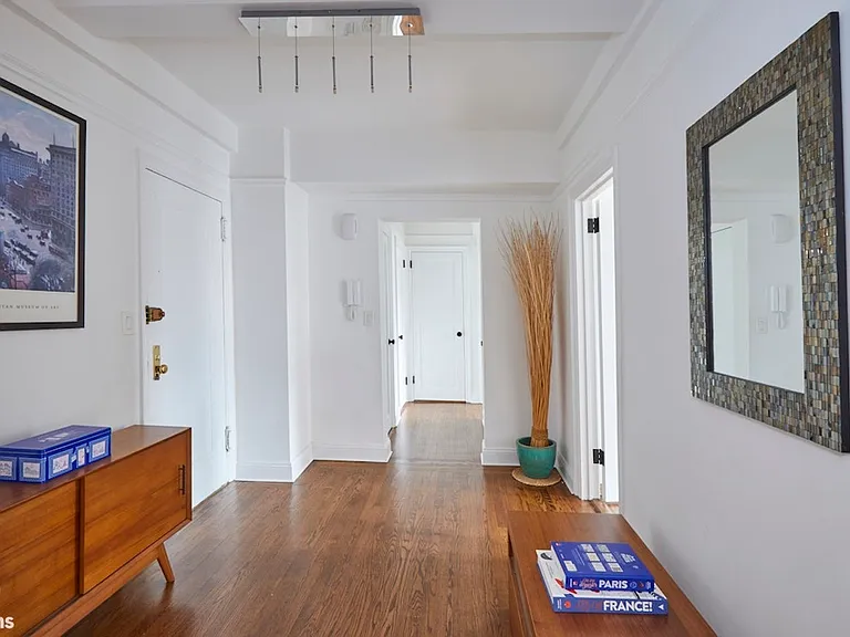 315 E 68th St #8H — Photo 6