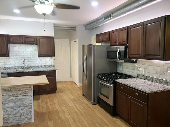 2nd image of 2476 N Clybourn Ave #2F