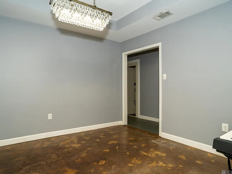 3736 Sessions Dr — Photo 28