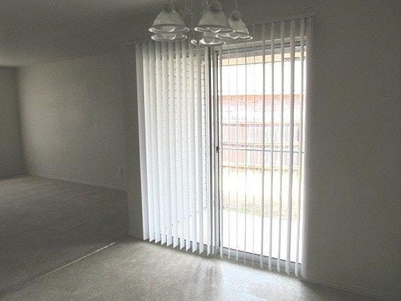 5th image of 305 Creek St