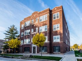 400-02 S Kilbourn Ave