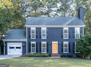 121 Chadds Ct, Athens, GA 30606