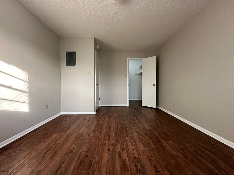 209 Lecta Ave #4 — Photo 8