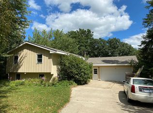 1315 Ridge Ct NE, Rochester, MN 55906