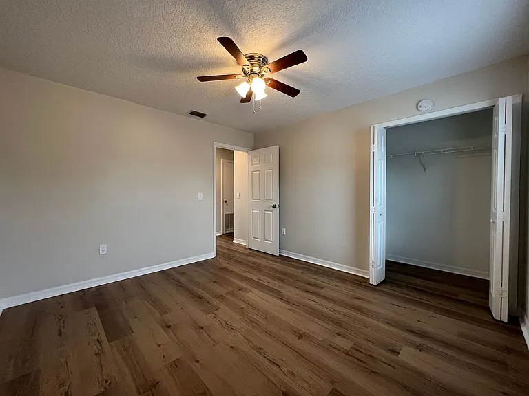 Village Park Townhomes | 2 & 3 Bedroom Apartments in Lady Lake, FL — Photo 15