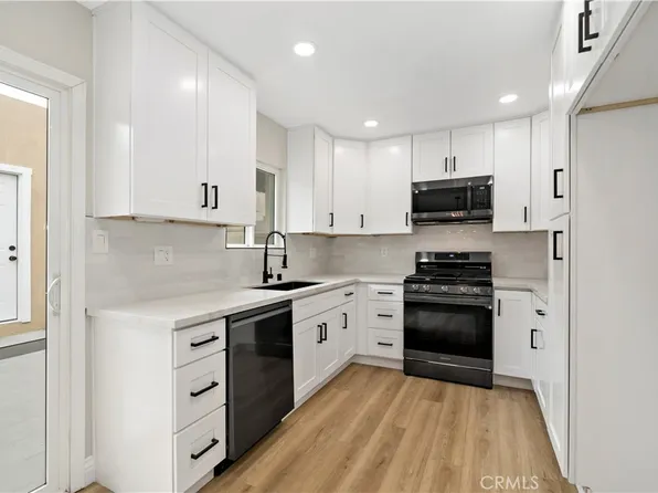 2295 N Tustin St Unit 41, Orange, CA 92865