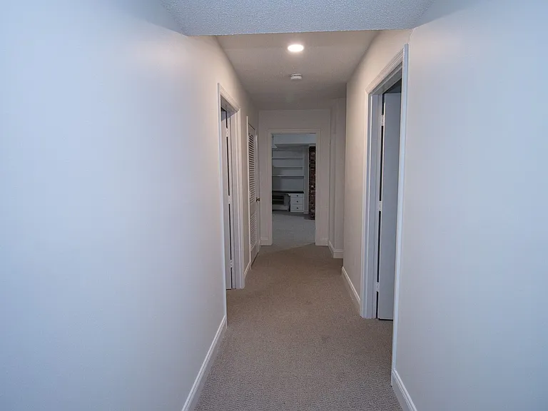 1110 Slann Dr — Photo 46