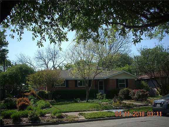 2nd image of 303 Royal Ave