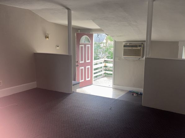 241 Crandall Ave #2
