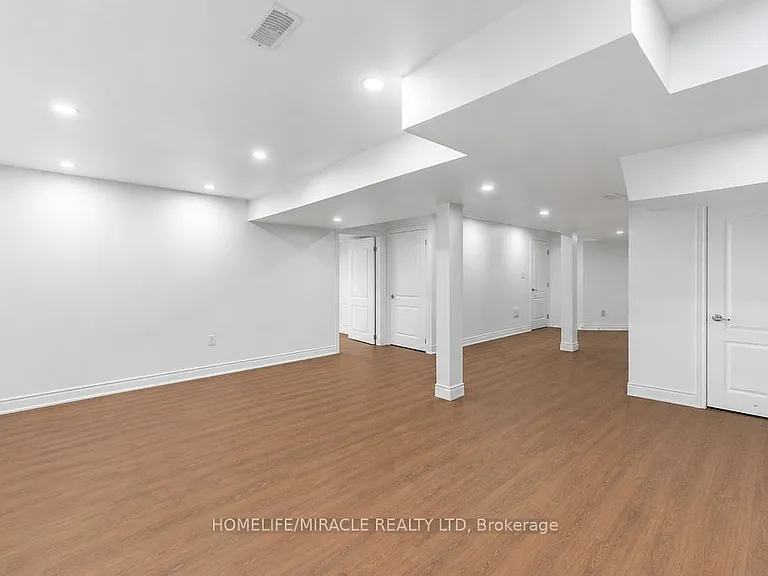 1583 Frolis St — Photo 17