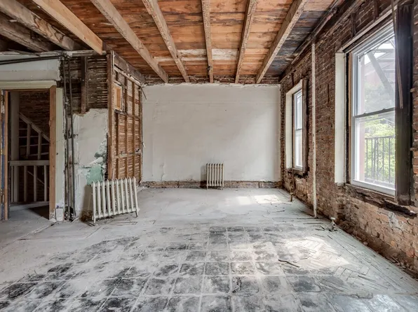 122 Hoyt Street image 29 of 57